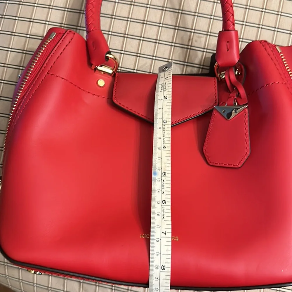 Michael Kors Blakely Bright Red messenger bag NWT - Picture 9 of 15